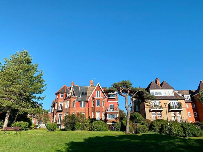 1 Bedroom Apartment To Rent In West Cliff Gardens, Bournemouth, BH2
