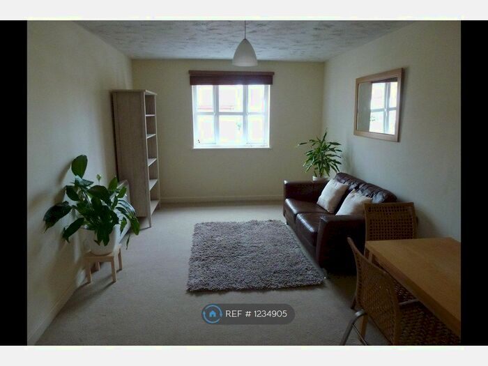 2 Bedroom Flat To Rent In Mill Bridge Place, Uxbridge UB8
