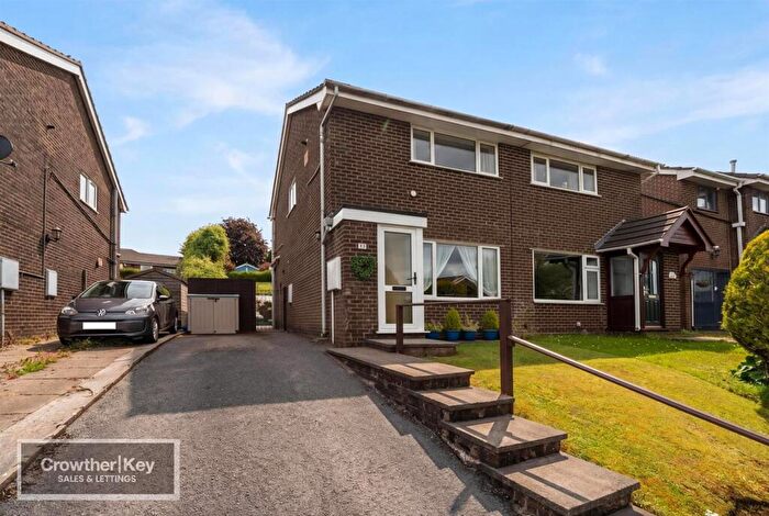 2 Bedroom Semi-Detached House For Sale In Berwick Road, Buxton, SK17