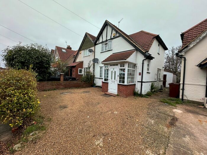 2 Bedroom Semi-Detached House To Rent In The Crossways, Hounslow, TW5