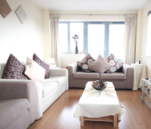 2 Bedroom Flat To Rent In Agate Close, London, NW10