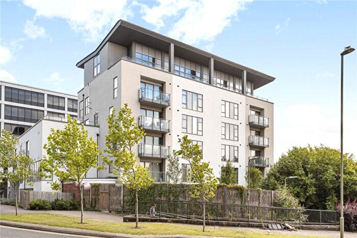 2 Bedroom Apartment For Sale In Western Gate, Alencon Link, Basingstoke, RG21