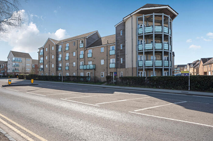 2 Bedroom Apartment For Sale In Daimler Drive, Dunstable, Bedfordshire, LU6