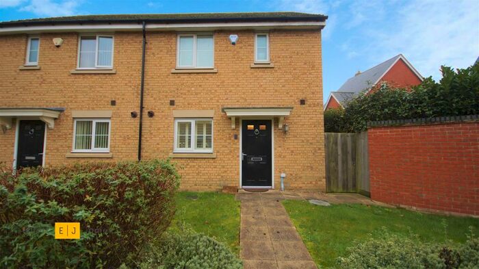 3 Bedroom End Of Terrace House To Rent In King Henrys Walk, Epping, CM16