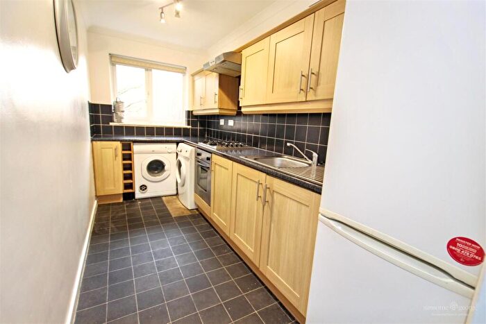 1 Bedroom Maisonette To Rent In Warbreck Drive, Tilehurst, Reading, RG31 - Photo 2