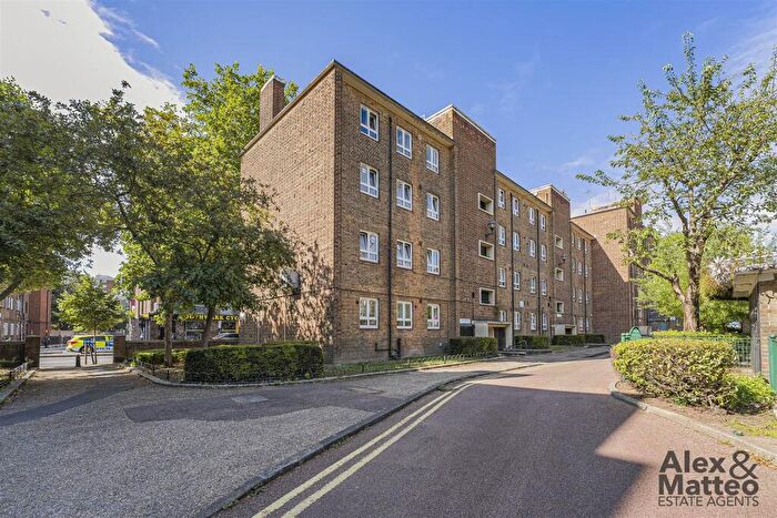 1 Bedroom Flat For Sale In Pynfold Estate, Bermondsey, SE16