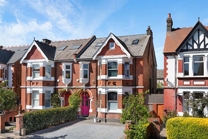 5 Bedroom Property For Sale In Twyford Avenue, Acton, London, W3