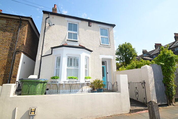 2 Bedroom Apartment To Rent In Ripon Road, London, SE18