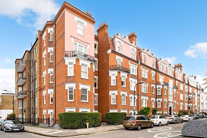 2 Bedroom Flat For Sale In Waldemar Avenue Mansions, Waldemar Avenue, Fulham, London, SW6