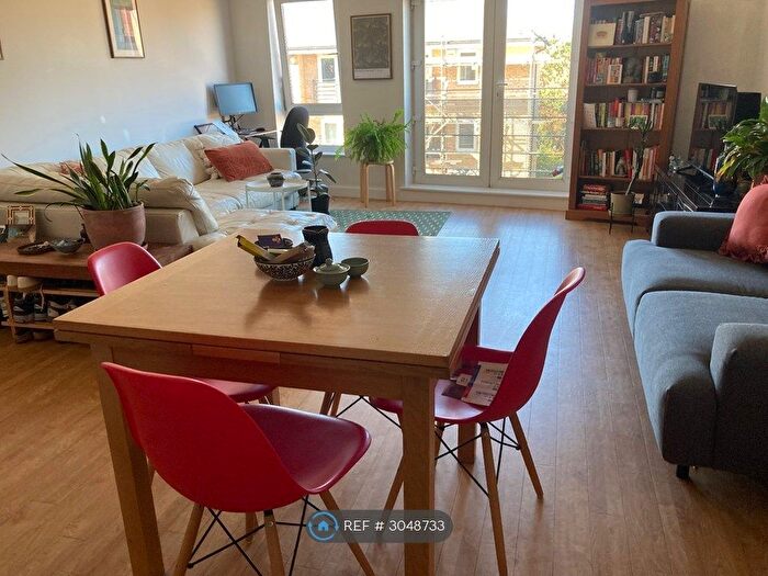 1 Bedroom Flat To Rent In Hereford Road, London, E3