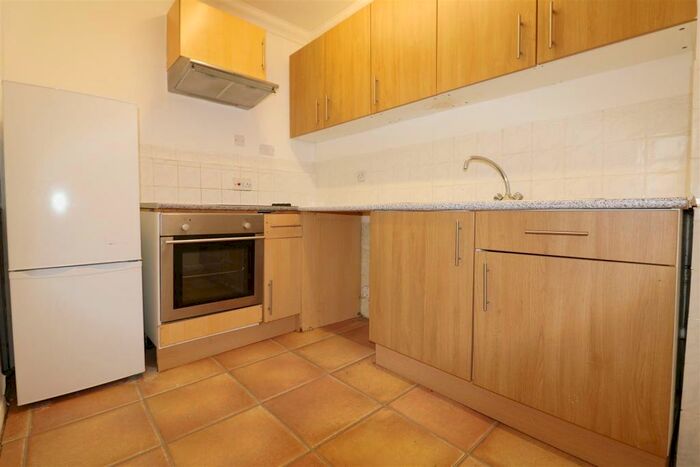 2 Bedroom Flat To Rent In Princess Margaret Road, East Tilbury, Tilbury, RM18
