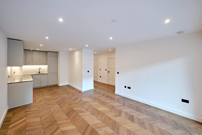 1 Bedroom Flat For Sale In Manners House, Royal Exchange Kingston, KT1