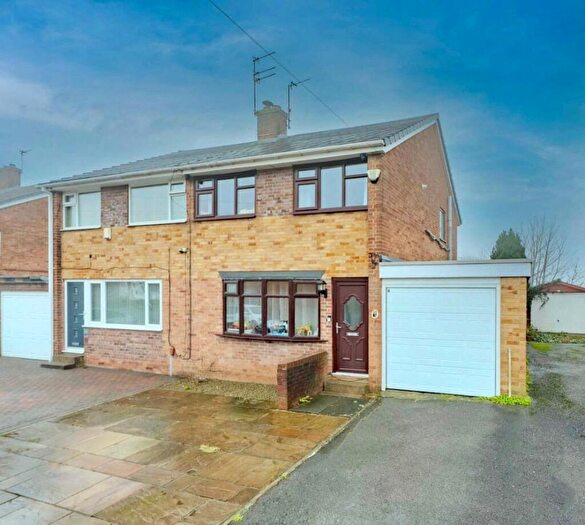 3 Bedroom Semi Detached House For Sale In Summerbridge Crescent, Idle, BD10