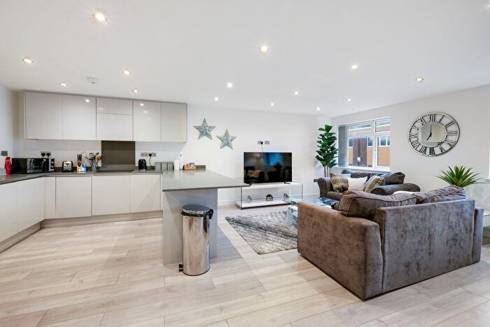 2 Bedroom Flat To Rent In The Runway, Ruislip, HA4