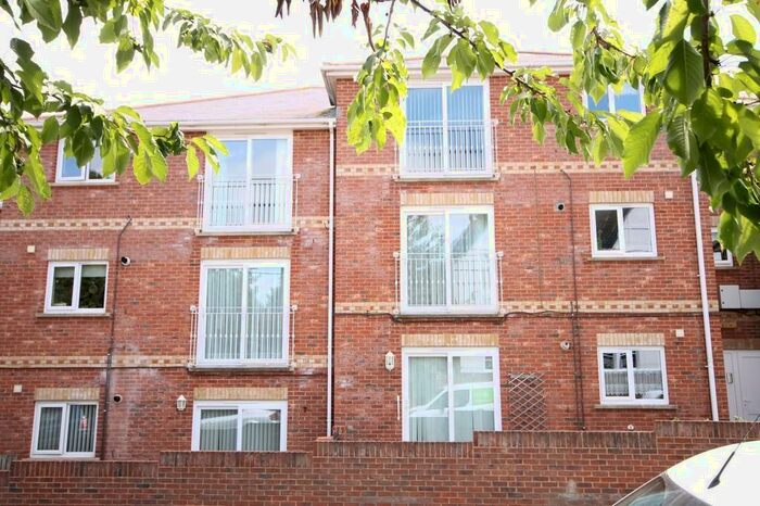 2 Bedroom Apartment To Rent In Freshwater, Isle Of Wight, PO40