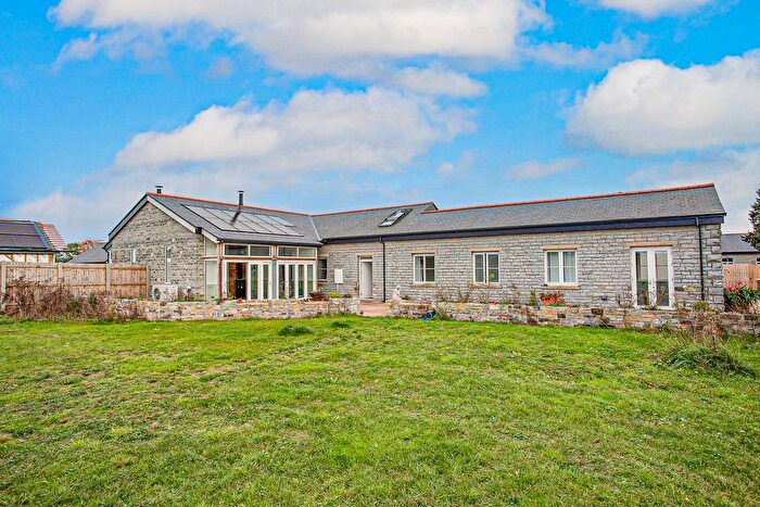 5 Bedroom Bungalow For Sale In Watts Quarry Lane, Somerton, Somerset, TA11