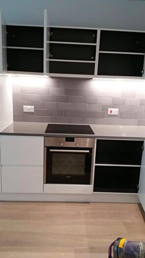 Studio To Rent In Blake House, Bishops Road, Slough, SL1