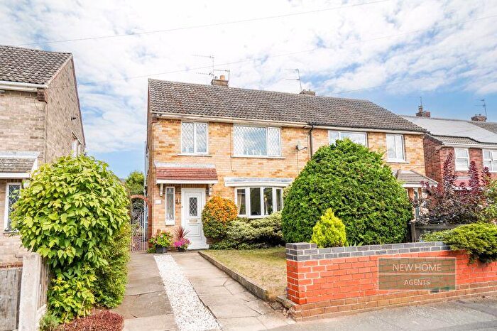 3 Bedroom Semi-Detached House For Sale In Cherry Tree Road, Armthorpe, Doncaster, DN3