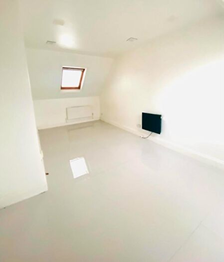 4 Bedroom Apartment To Rent In London Road, Bicester, OX4