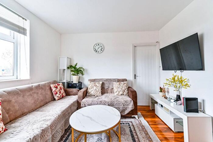 2 Bedroom Flat For Sale In Stoke Newington, , Stoke Newington, London, N16