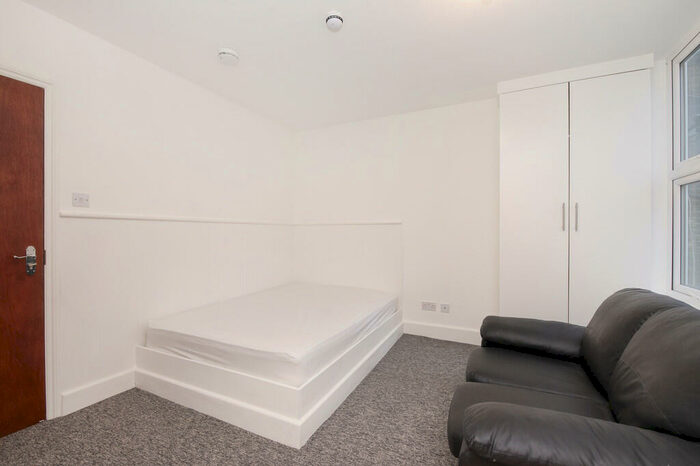 Studio To Rent In Chamberlayne Road, Kensal Rise, NW10