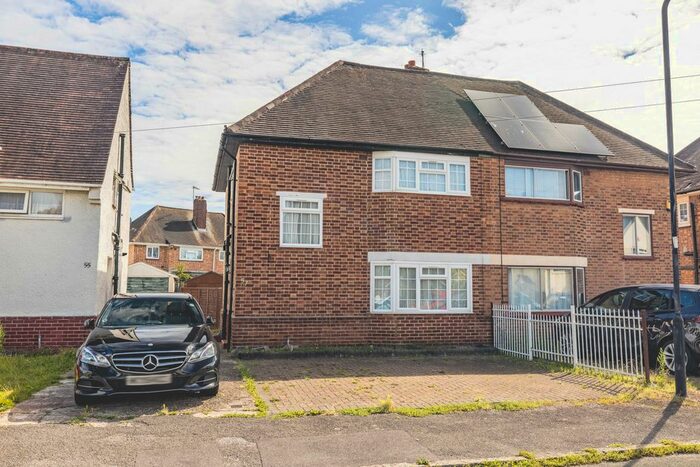 3 Bedroom Property To Rent In St Georges Crescent, Cippenham, SL1