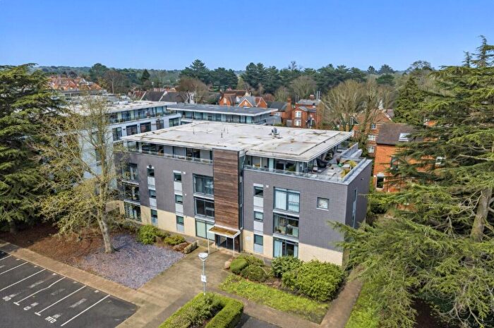 2 Bedroom Apartment For Sale In Newsom Place, Hatfield Road, St. Albans, Hertfordshire, AL1