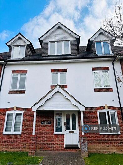 2 Bedroom Flat To Rent In Eastgate Court, London, N3
