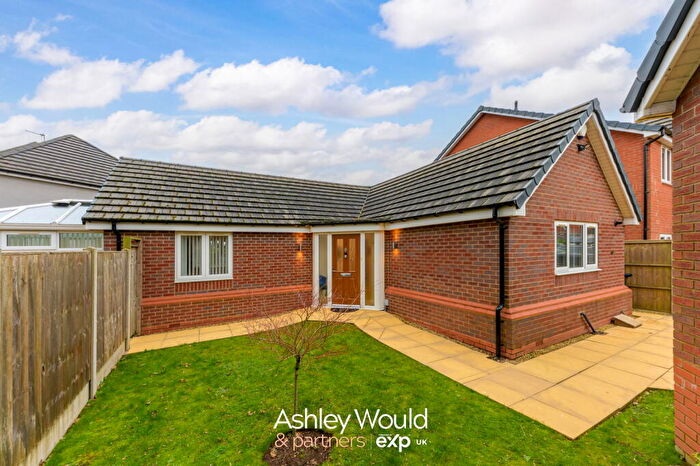3 Bedroom Detached Bungalow For Sale In The Green, Quinton, B32