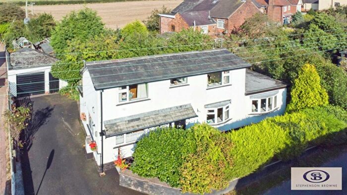 2 Bedroom Cottage For Sale In Waterloo Road, Haslington, Crewe, CW1