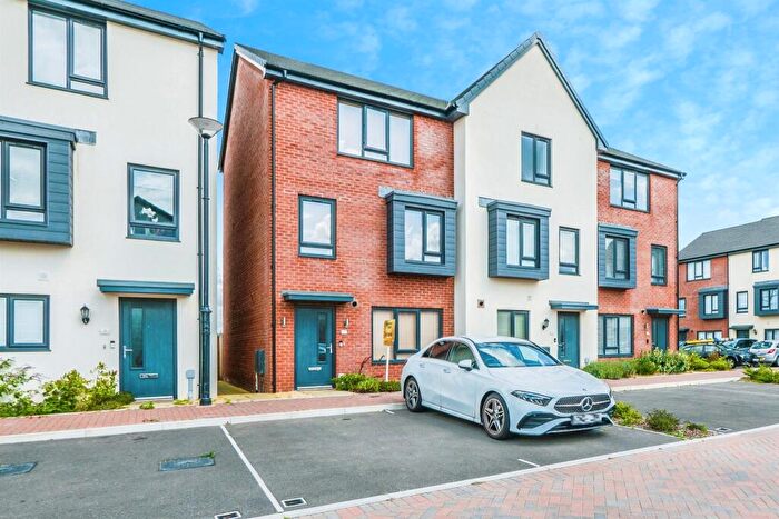 3 Bedroom End Of Terrace House For Sale In Ffordd Darwin, Barry, CF63