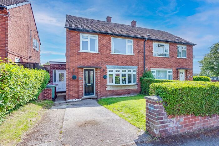 3 Bedroom Semi Detached House For Sale In The Avenue, Dronfield, S18