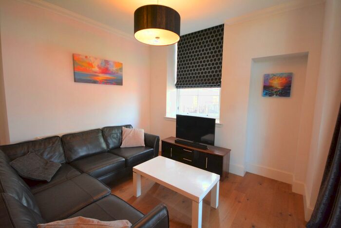 2 Bedroom Flat To Rent In Ardconnel Street, Inverness, Inverness, IV2