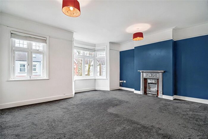 2 Bedroom Flat For Sale In Ribblesdale Road, Furzedown, SW16