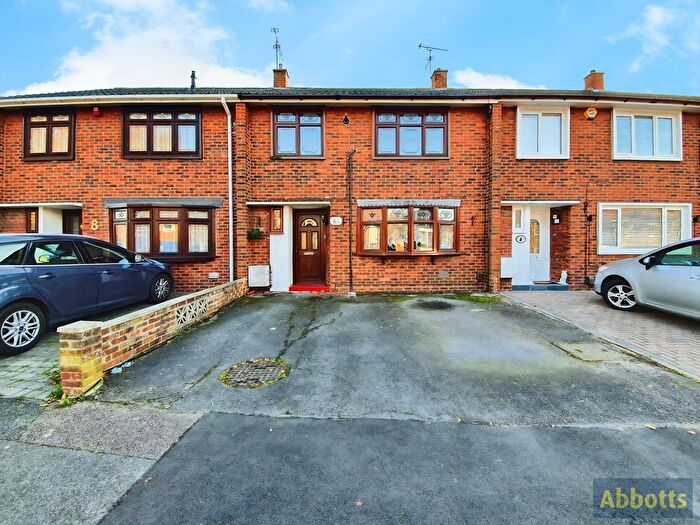 3 Bedroom Property To Rent In Witchards, Basildon, SS16
