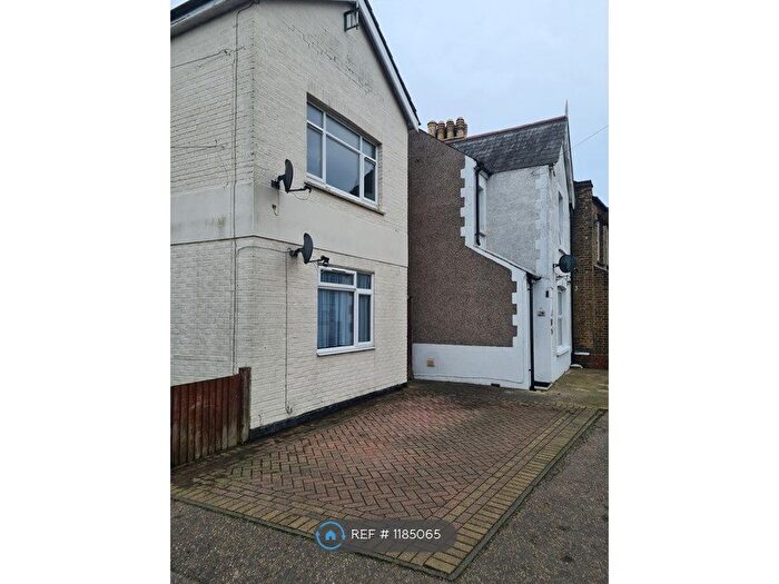 2 Bedroom Flat To Rent In Dudley Road, Clacton-On-Sea, CO15