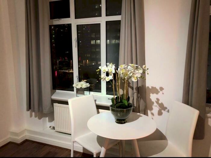 Studio To Rent In Warren Court, Euston Road, NW1