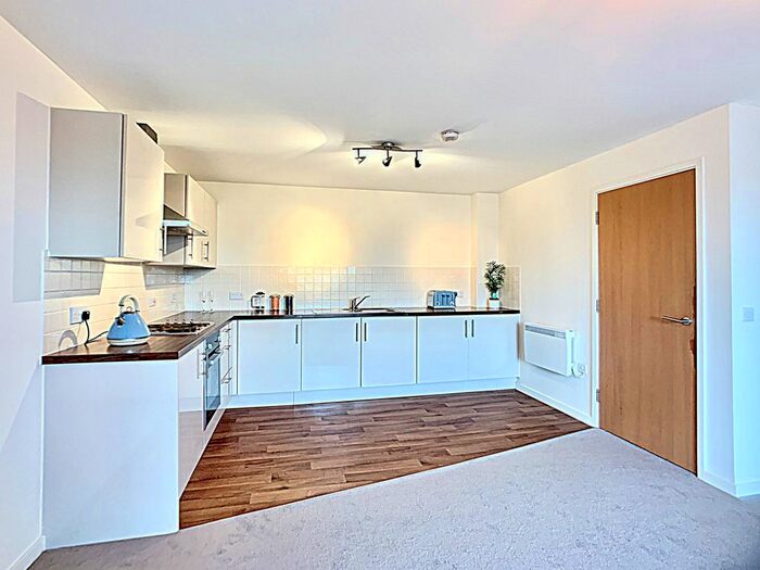 2 Bedroom Flat To Rent In Wheelwright House, Bedford MK42