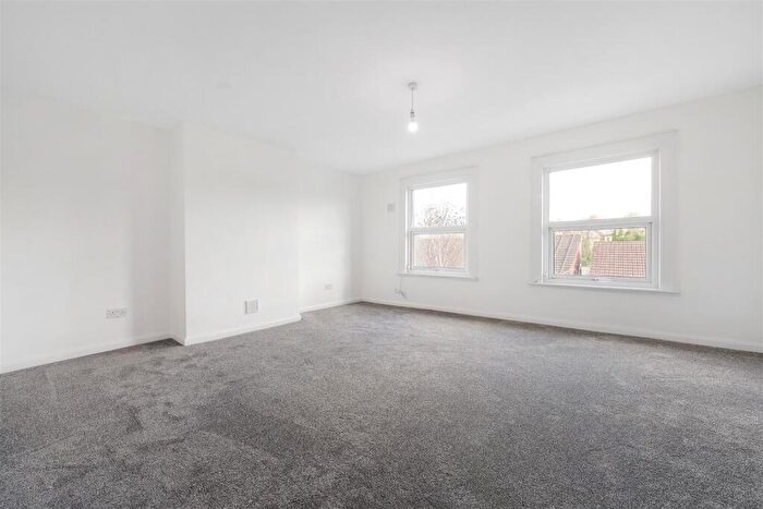 2 Bedroom Flat To Rent In Norwood High Street, West Norwood, SE27