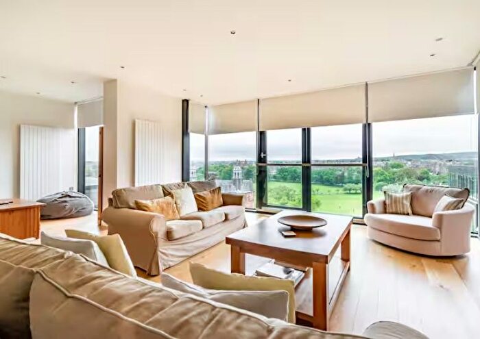 2 Bedroom Flat To Rent In Simpson Loan, Central, Edinburgh, EH3