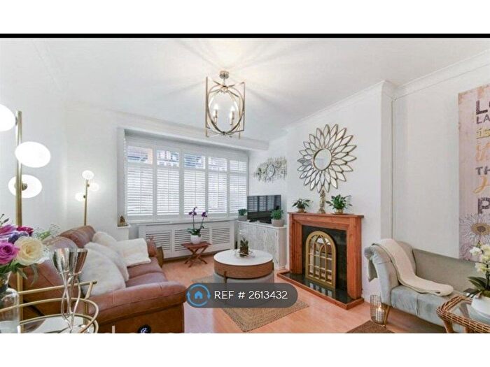 3 Bedroom Terraced House To Rent In Crescent Grove, Mitcham, CR4