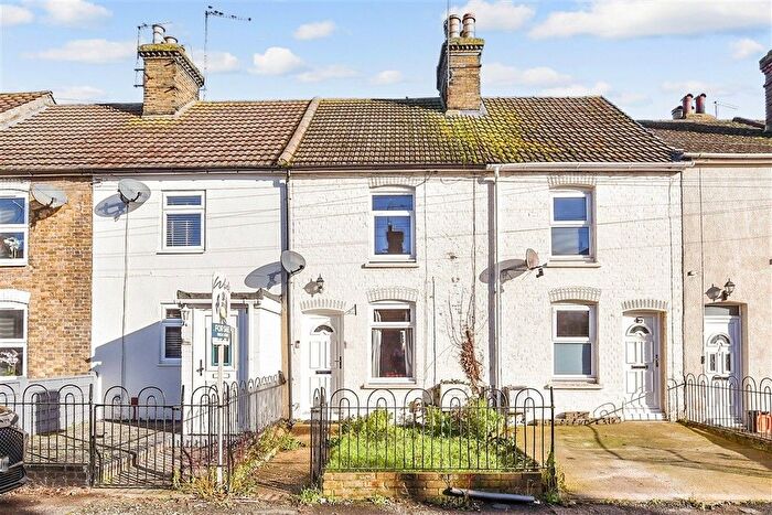 3 Bedroom Terraced House For Sale In Portland Place, Snodland, Kent, ME6
