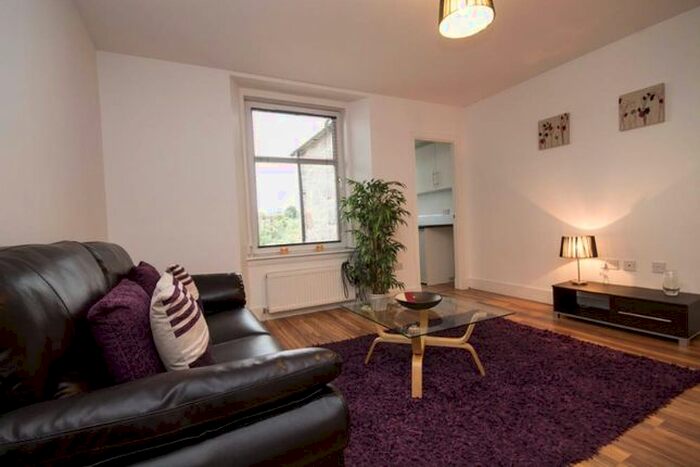 2 Bedroom Flat To Rent In Holburn Street, City Centre, Aberdeen, AB10