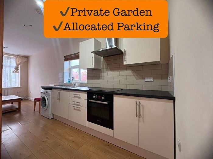 2 Bedroom Semi-Detached House To Rent In Thorncliffe Road, Southall, UB2