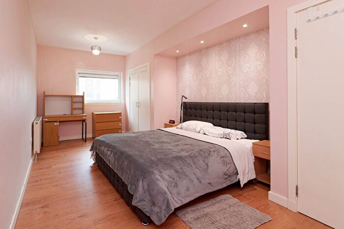 2 Bedroom Flat For Sale In Castlebank Place, Glasgow Harbour, Glasgow, G11