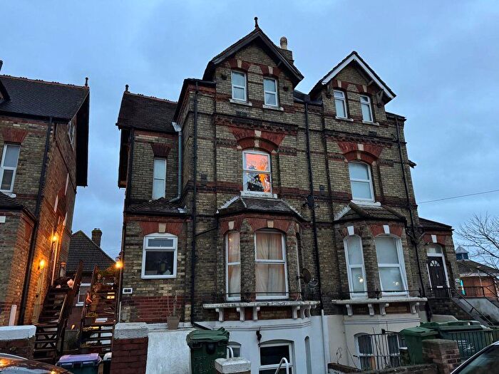 2 Bedroom Flat To Rent In Guildhall Street, Folkestone, Kent, CT20