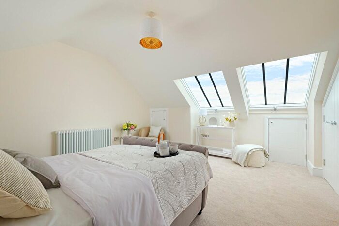 4 Bedroom Town House For Sale In The Crescent, Sandgate, CT20