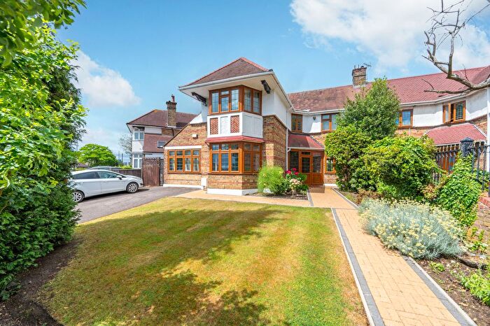 5 Bedroom Semi Detached House For Sale In Mount Drive, Wembley Park, Wembley, HA9