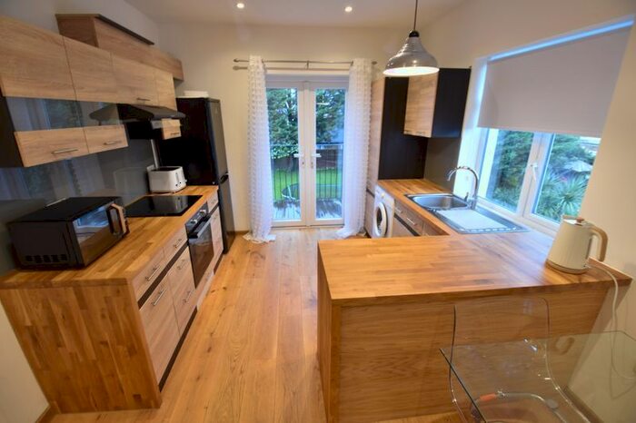 2 Bedroom Flat To Rent In Dunstable Road, Luton LU4