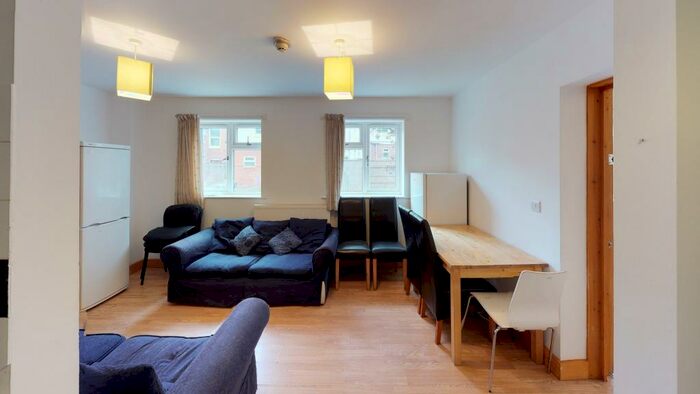 8 Bedroom House To Rent In Tennyson Road, Portswood, Southampton, SO17